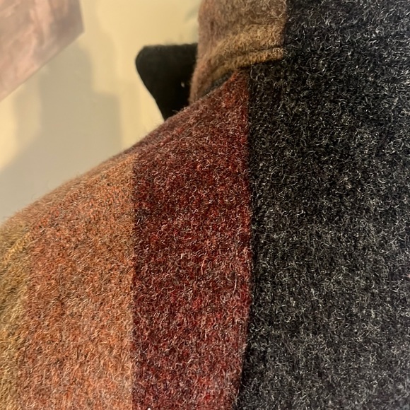 Vintage Wool Poncho/Cape with Pockets and Buttons top to bottom/ O/S - Picture 9 of 12